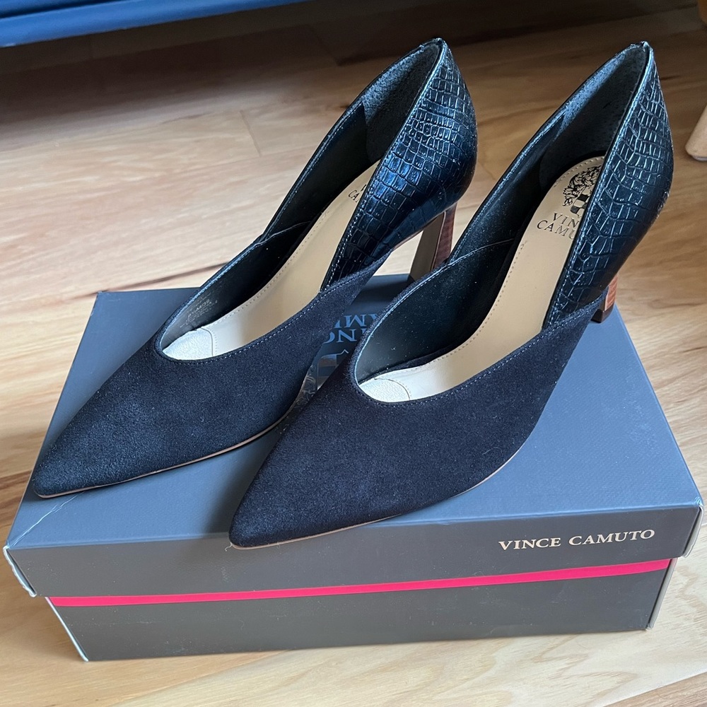 Vince Camuto Pointed Toe Pump sz 8.5